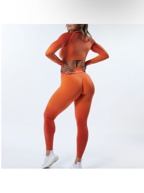 Alphalete Set Legging and Top Amplify HCTS Ombre Seamless Crop Top Long Sleeve